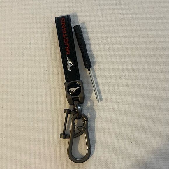 Mustang Key Fob Keychain in Black Leather NWT - Picture 1 of 4